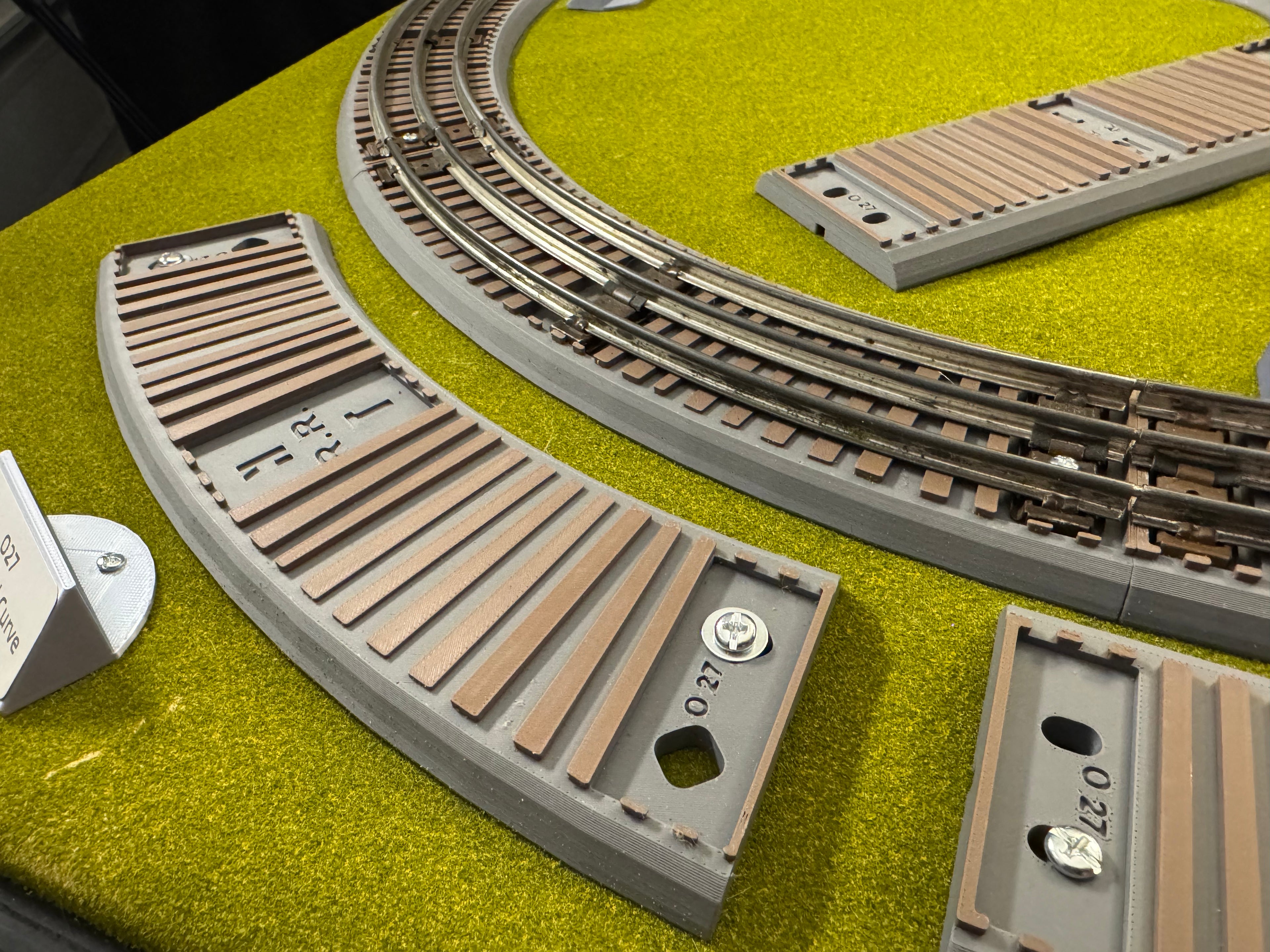 Standard o27 curve 4pk.